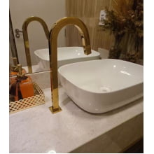 TORNEIRA BANHEIRO MONOCOMANDO MISTURADOR ALTA DOURADA